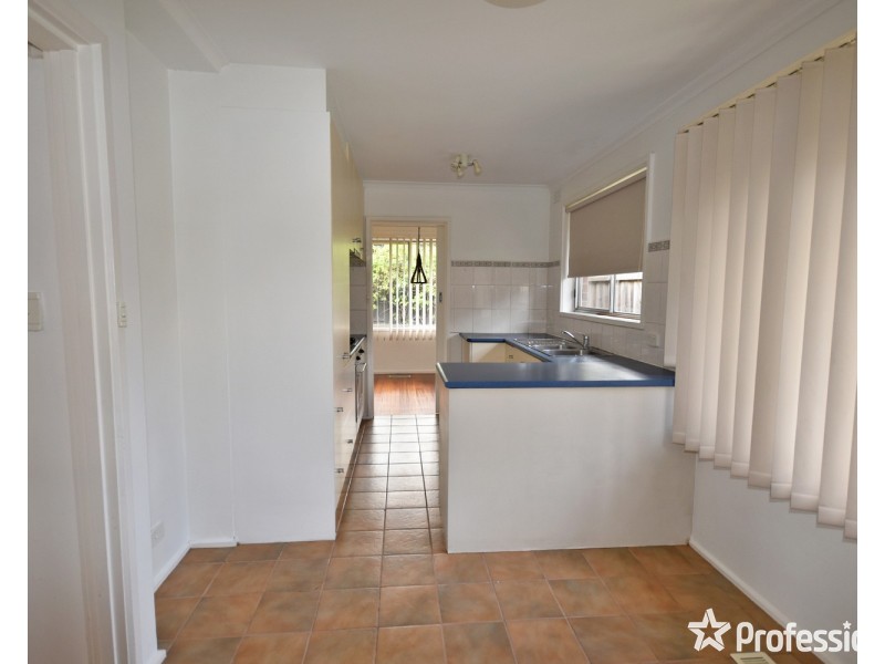9 Lansell Road, Mooroolbark VIC 3138