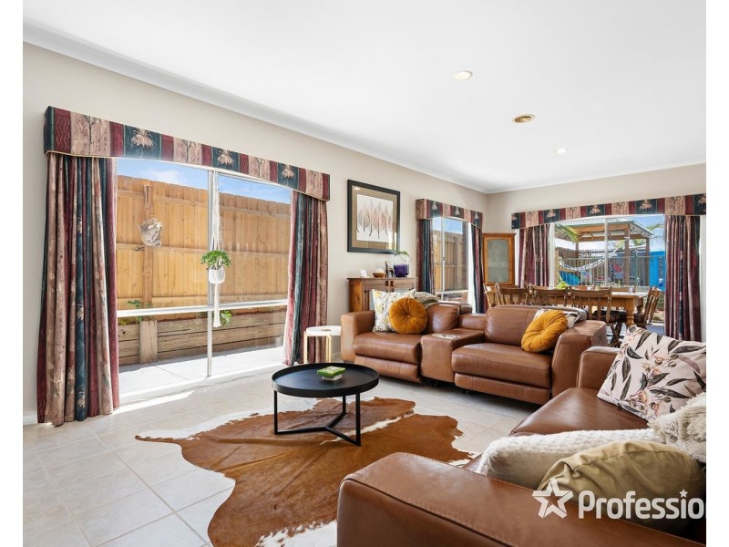 8 Revenue Place, Lilydale VIC 3140