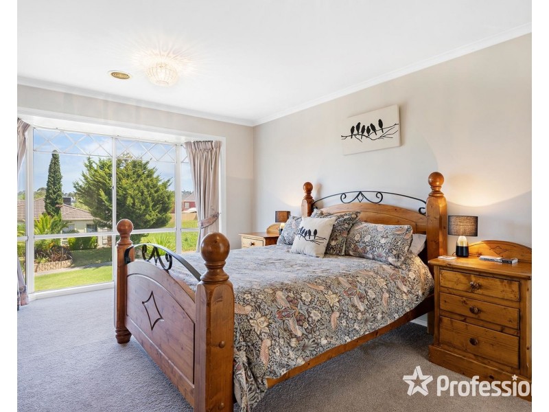 8 Revenue Place, Lilydale VIC 3140