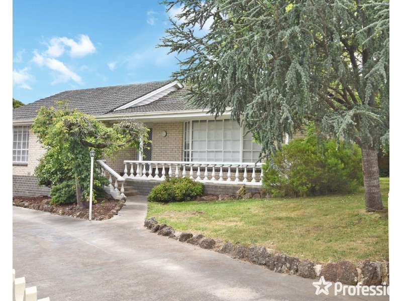 83 Hawthory Road, Kilsyth VIC 3137