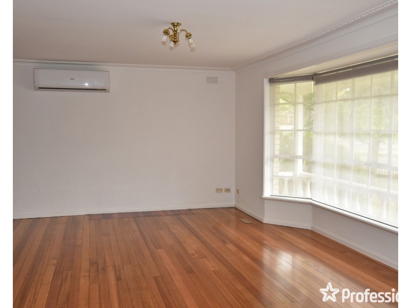 83 Hawthory Road, Kilsyth VIC 3137