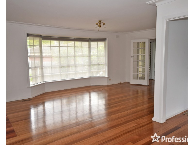 83 Hawthory Road, Kilsyth VIC 3137