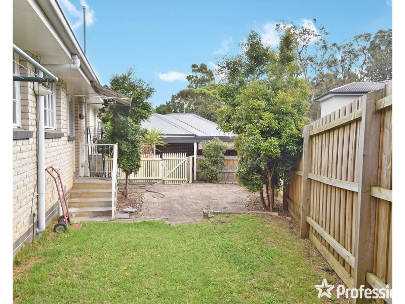 83 Hawthory Road, Kilsyth VIC 3137