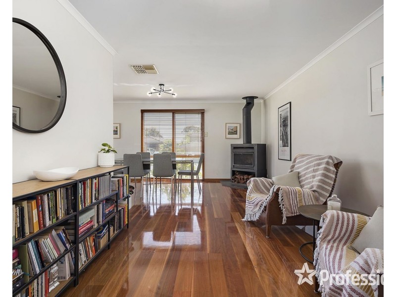 26 Alpine Way, Kilsyth VIC 3137