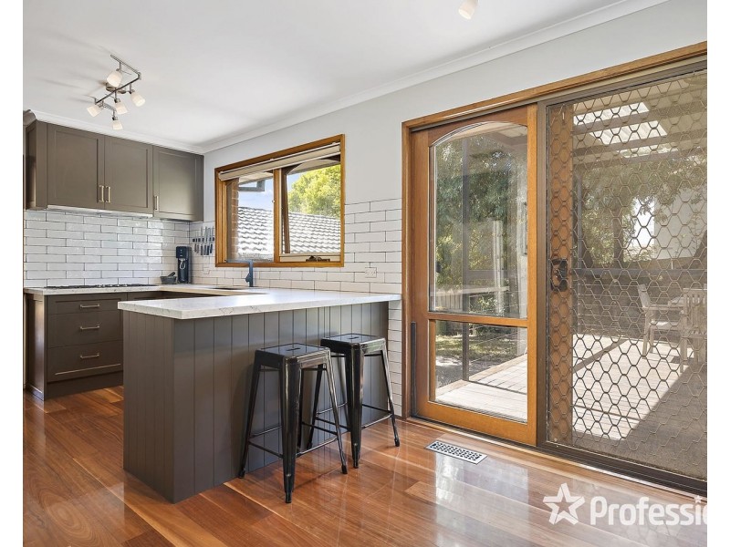 26 Alpine Way, Kilsyth VIC 3137