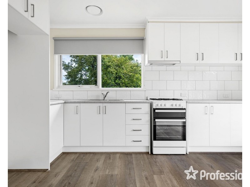 56 Taylor Road, Mooroolbark VIC 3138
