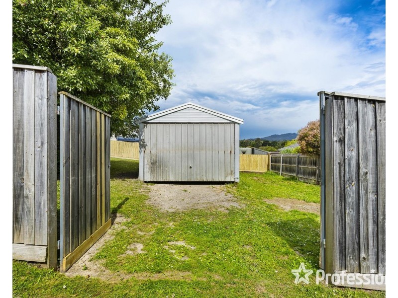 56 Taylor Road, Mooroolbark VIC 3138