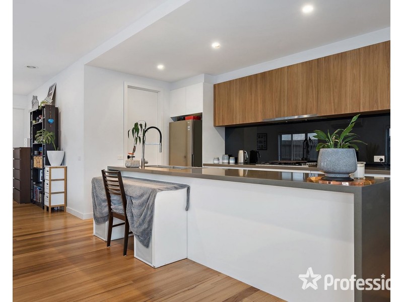 1 Dennis Court, Mooroolbark VIC 3138