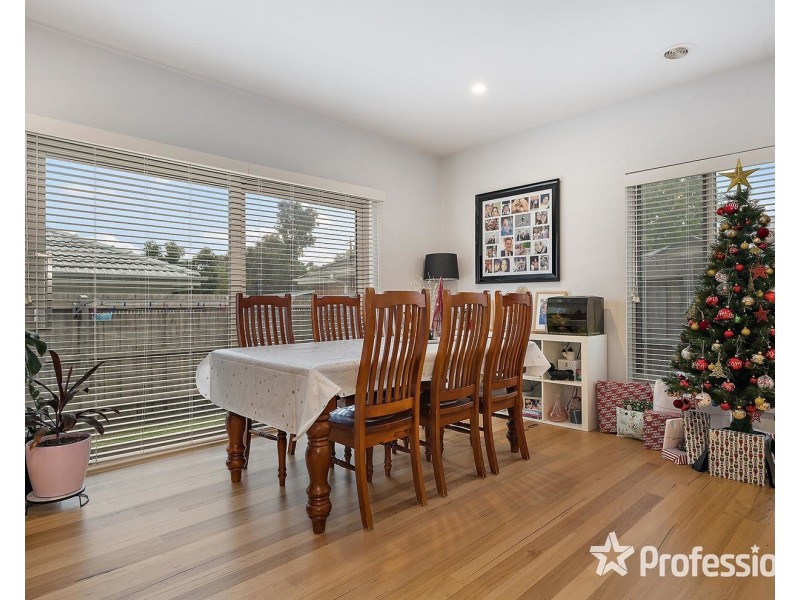1 Dennis Court, Mooroolbark VIC 3138