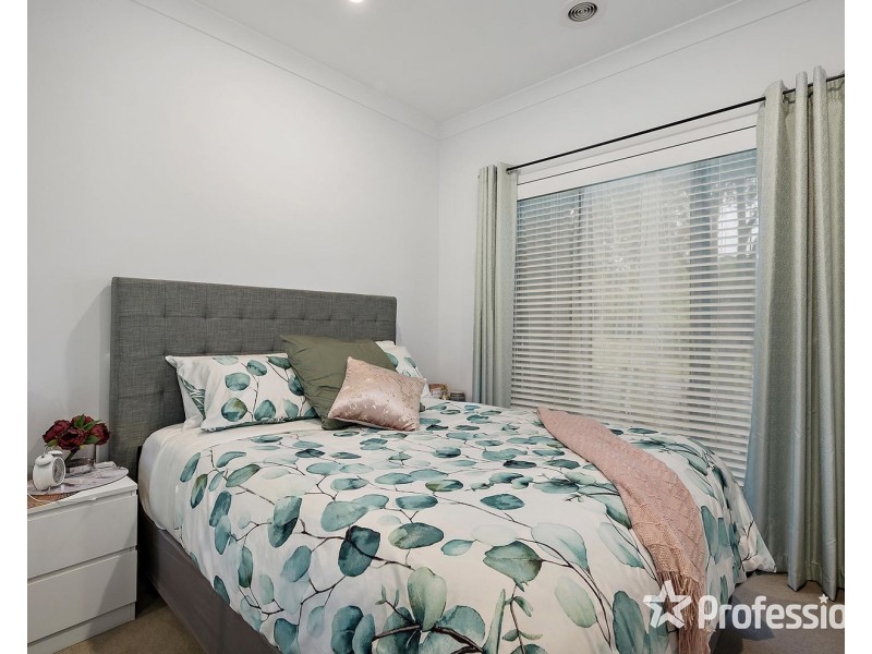 1 Dennis Court, Mooroolbark VIC 3138
