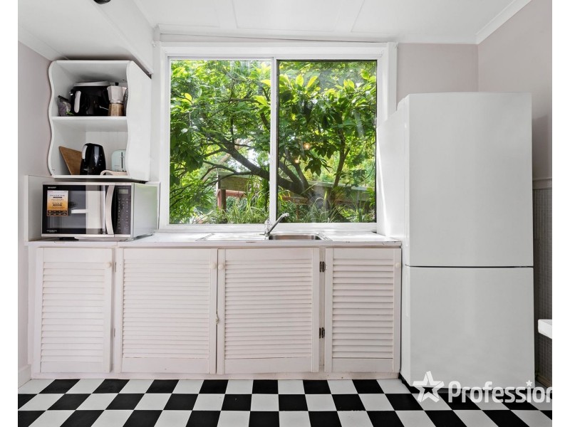 4 Loris Street, Silvan VIC 3795