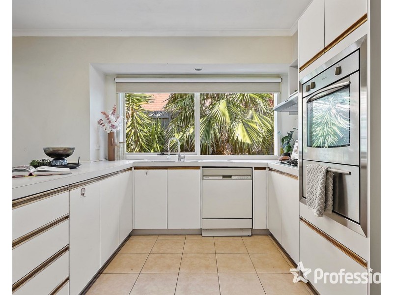 74 Partridge Way, Mooroolbark VIC 3138