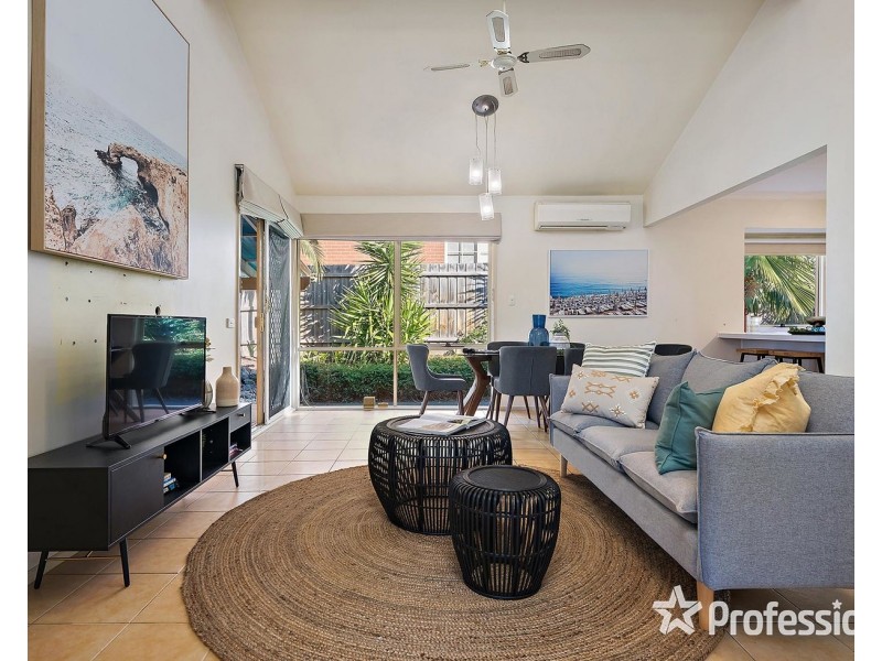 74 Partridge Way, Mooroolbark VIC 3138