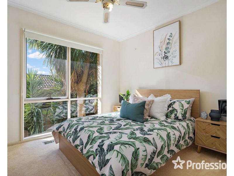 74 Partridge Way, Mooroolbark VIC 3138