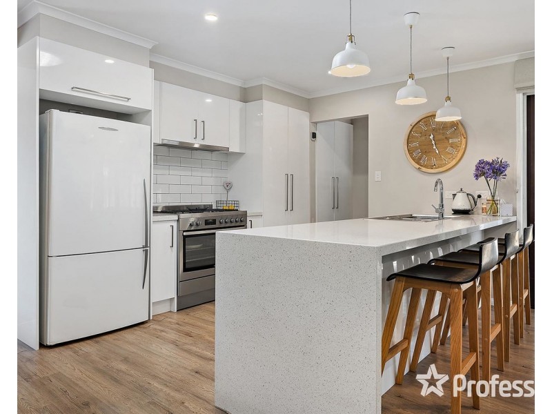 34 McDermott Avenue, Mooroolbark VIC 3138