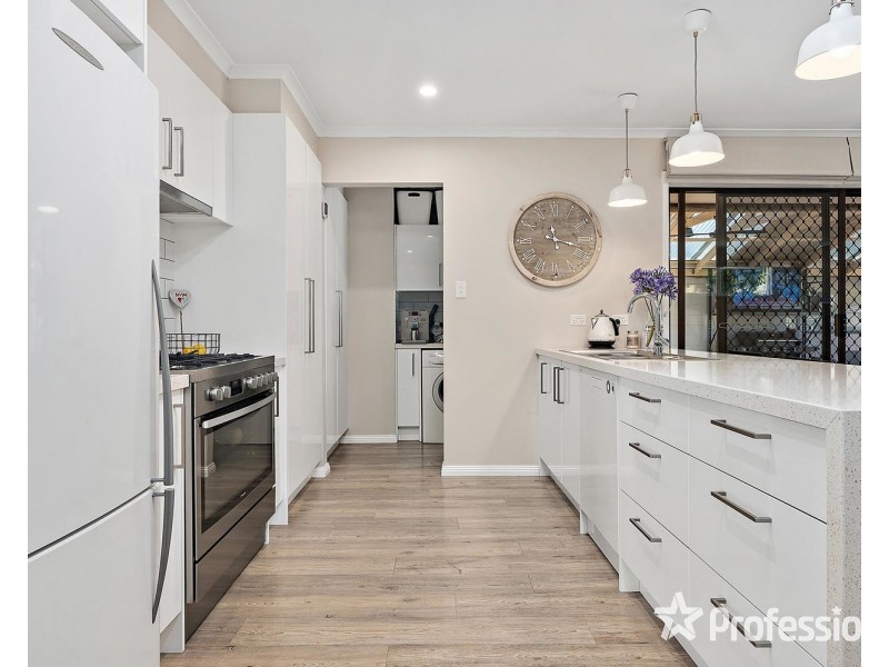 34 McDermott Avenue, Mooroolbark VIC 3138