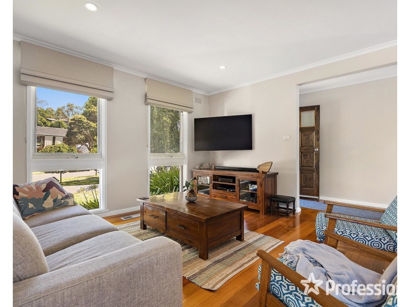 34 McDermott Avenue, Mooroolbark VIC 3138