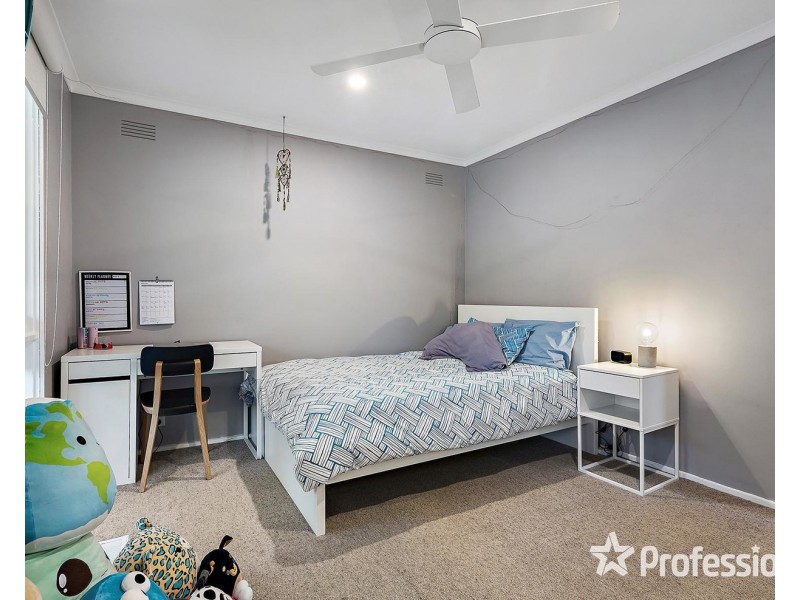 34 McDermott Avenue, Mooroolbark VIC 3138