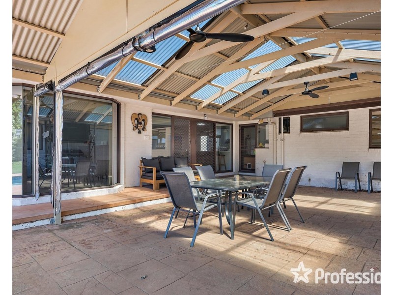 34 McDermott Avenue, Mooroolbark VIC 3138