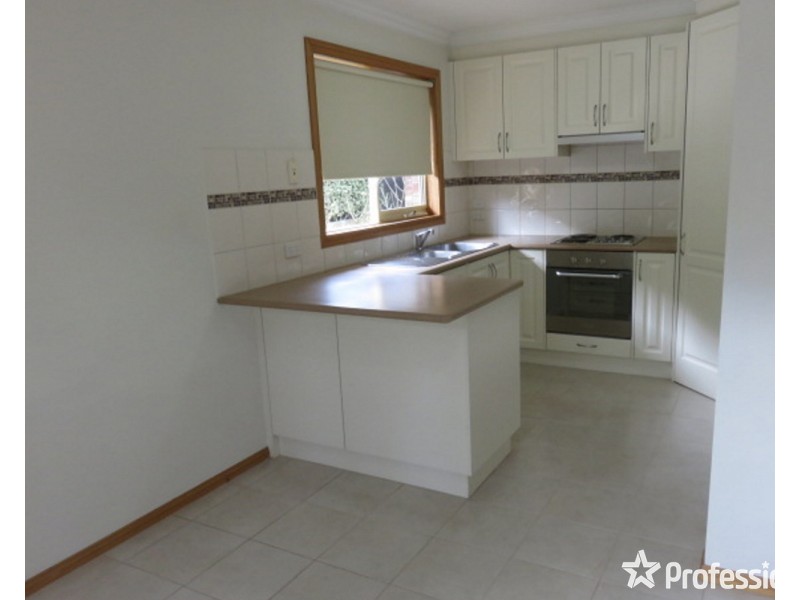 4/6 Devenish Avenue, Montrose VIC 3765