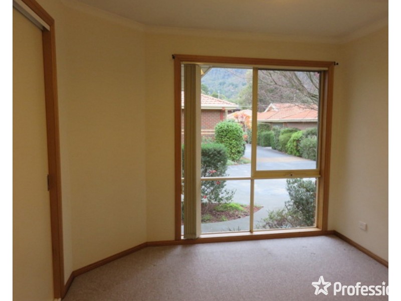 4/6 Devenish Avenue, Montrose VIC 3765