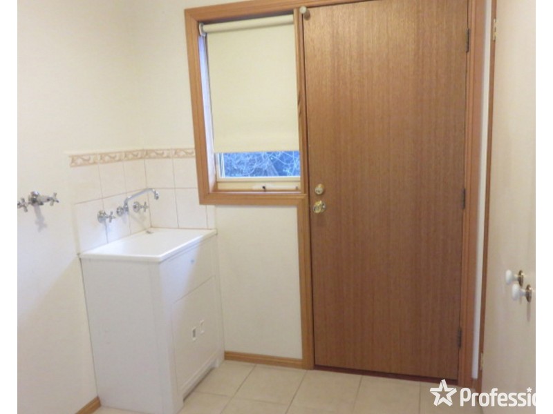 4/6 Devenish Avenue, Montrose VIC 3765