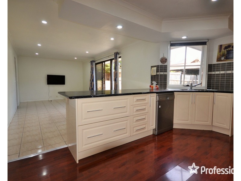 44 Highview Drive, Mooroolbark VIC 3138