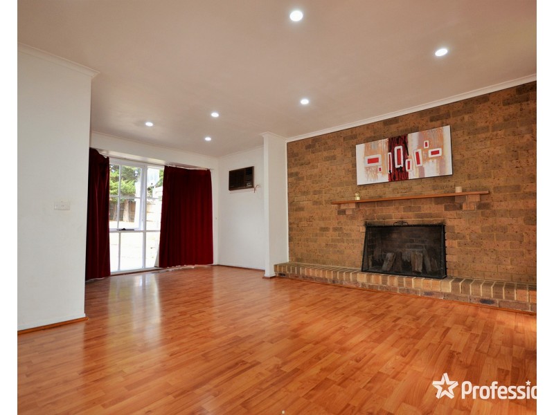 44 Highview Drive, Mooroolbark VIC 3138