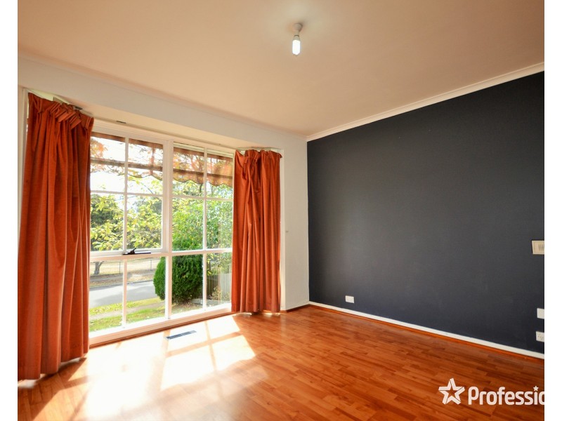 44 Highview Drive, Mooroolbark VIC 3138