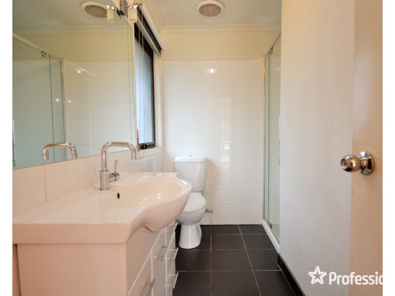 44 Highview Drive, Mooroolbark VIC 3138