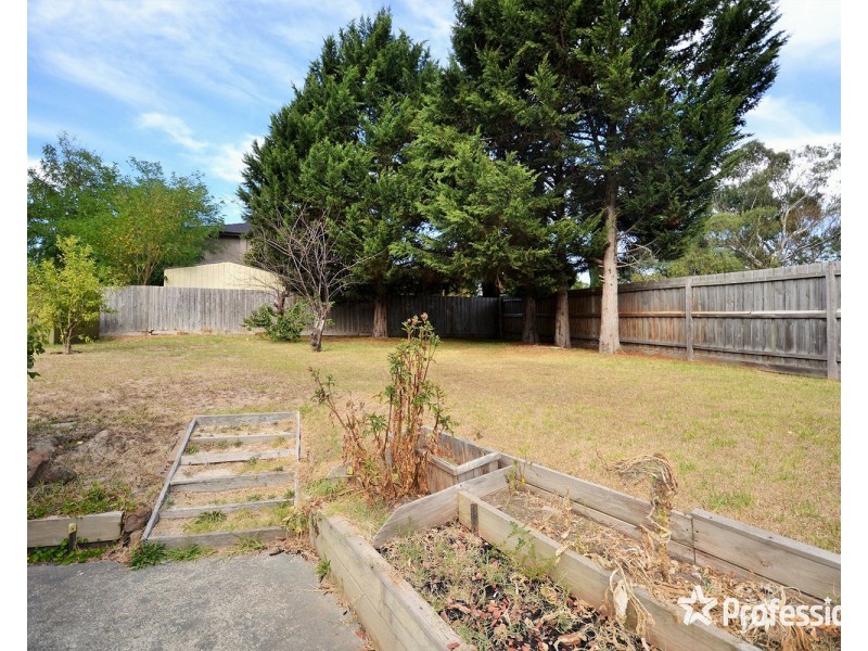 44 Highview Drive, Mooroolbark VIC 3138