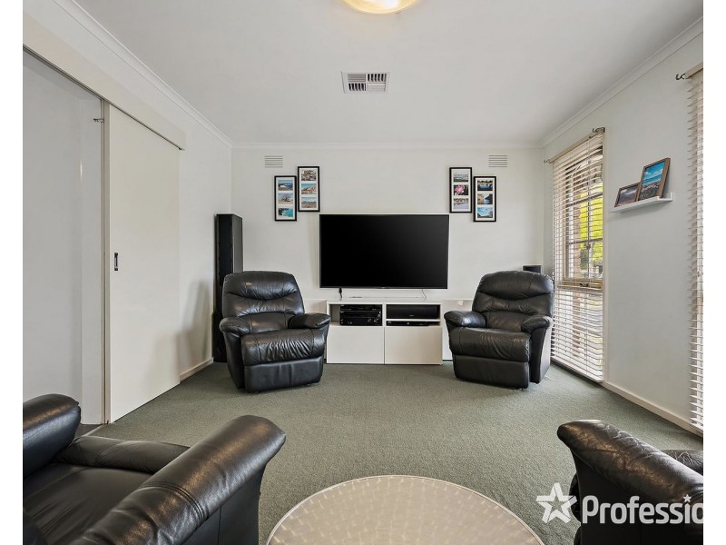 12 Tamworth Road, Kilsyth VIC 3137