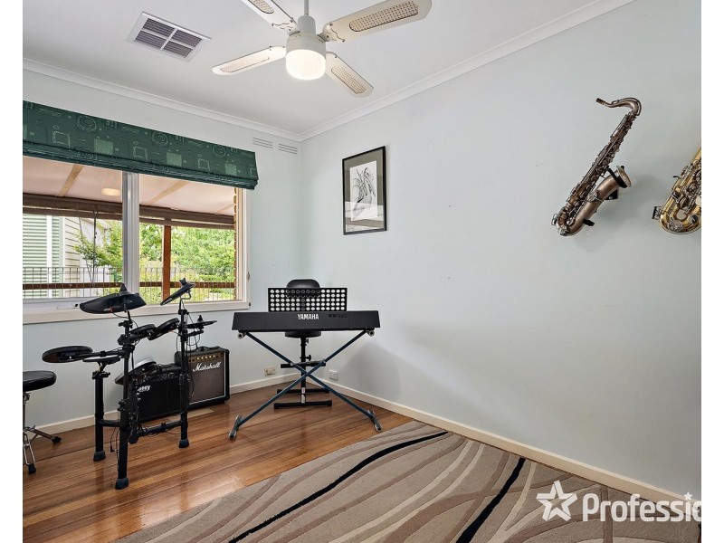 12 Tamworth Road, Kilsyth VIC 3137