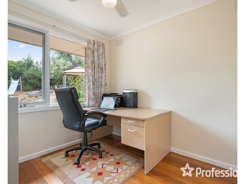 12 Tamworth Road, Kilsyth VIC 3137