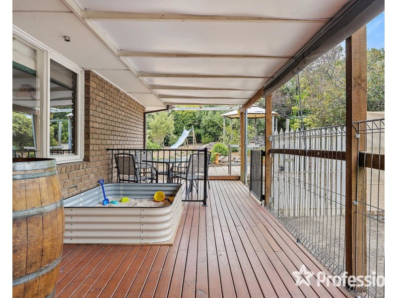 12 Tamworth Road, Kilsyth VIC 3137