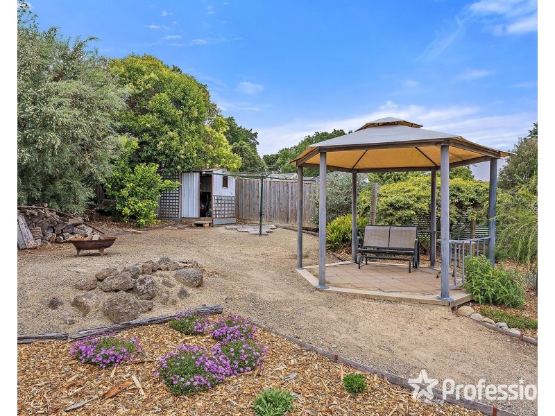 12 Tamworth Road, Kilsyth VIC 3137