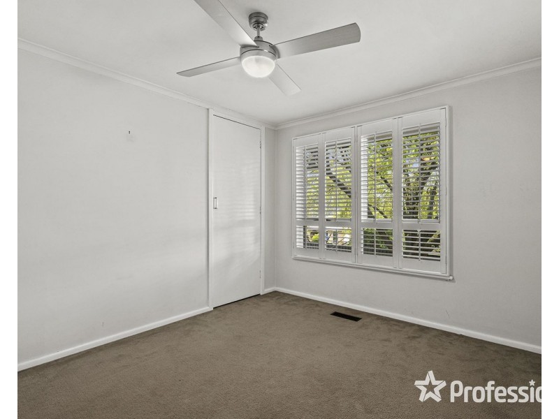 17 Bridges Avenue, Mooroolbark VIC 3138