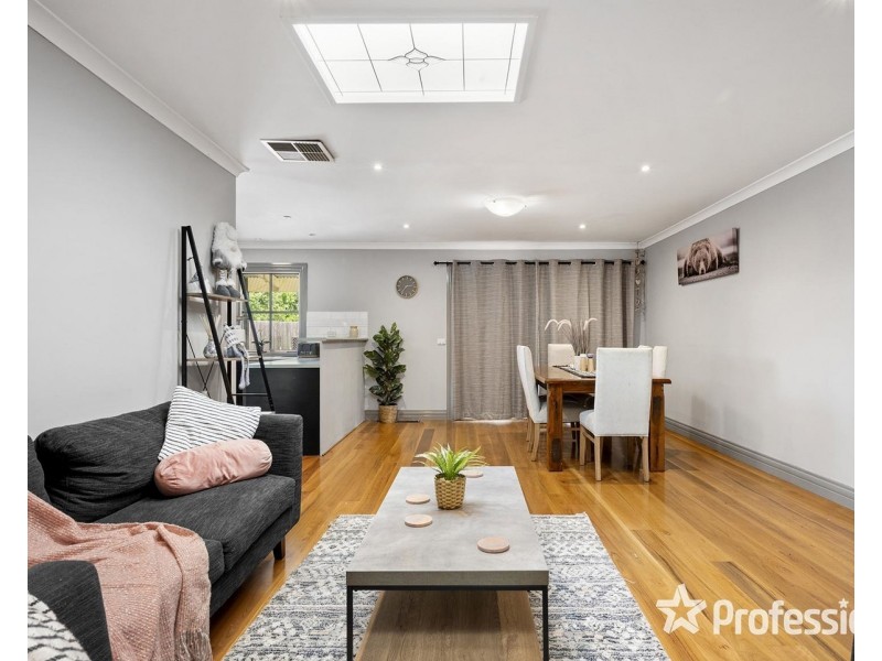 27 Clarkedale Rise, Kilsyth South VIC 3137