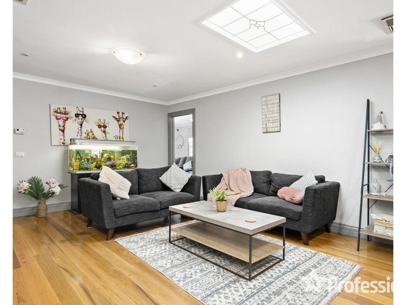 27 Clarkedale Rise, Kilsyth South VIC 3137