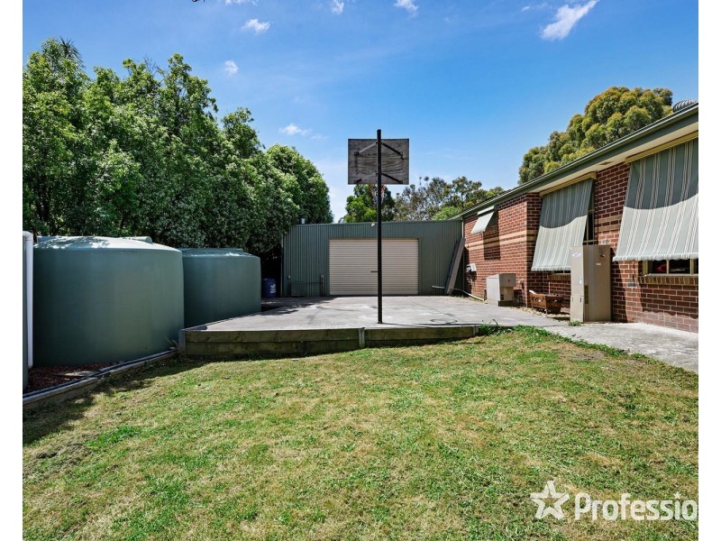 27 Clarkedale Rise, Kilsyth South VIC 3137