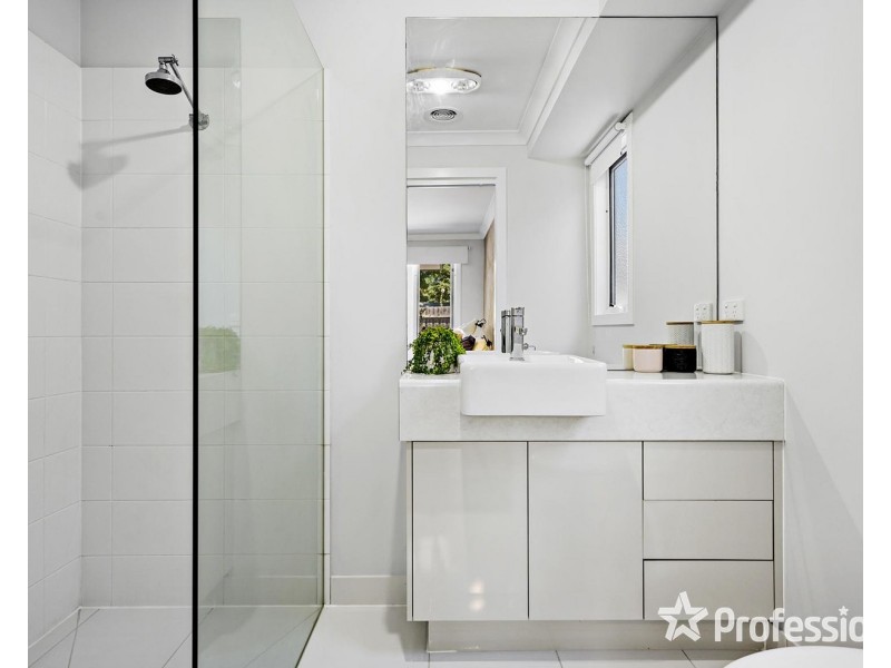 13a Sophie Street, Kilsyth VIC 3137