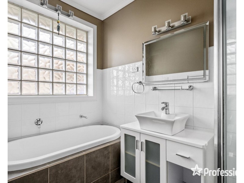 40 Roseman Road, Chirnside Park VIC 3116