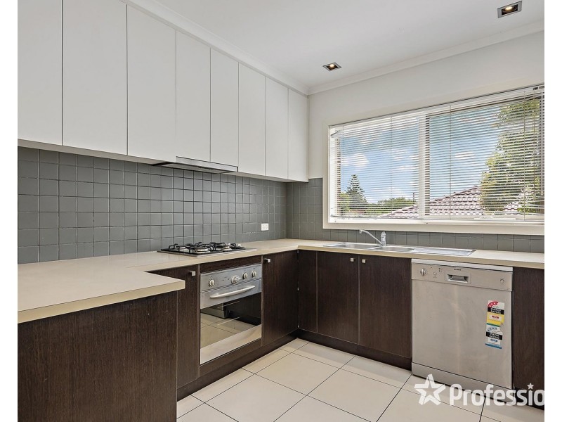 1/4 David Drive, Mooroolbark VIC 3138