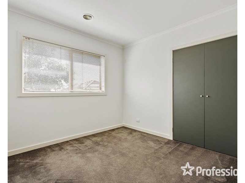 1/4 David Drive, Mooroolbark VIC 3138