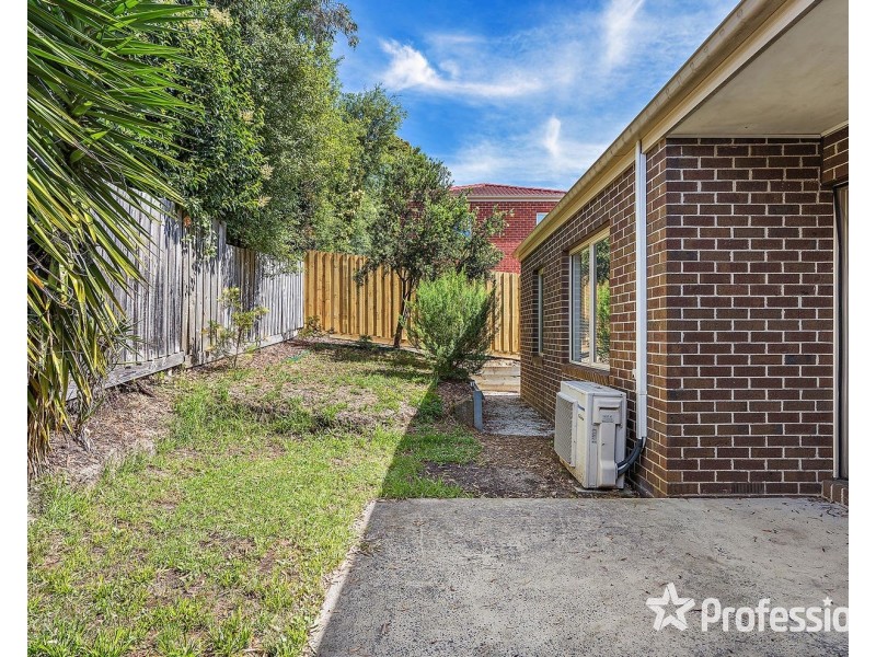 1/4 David Drive, Mooroolbark VIC 3138