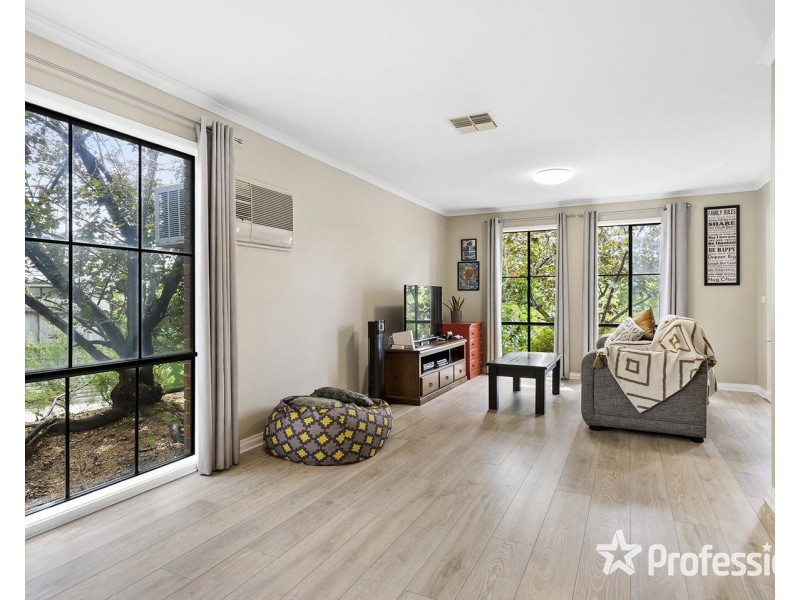 24 Anthony Drive, Chirnside Park VIC 3116