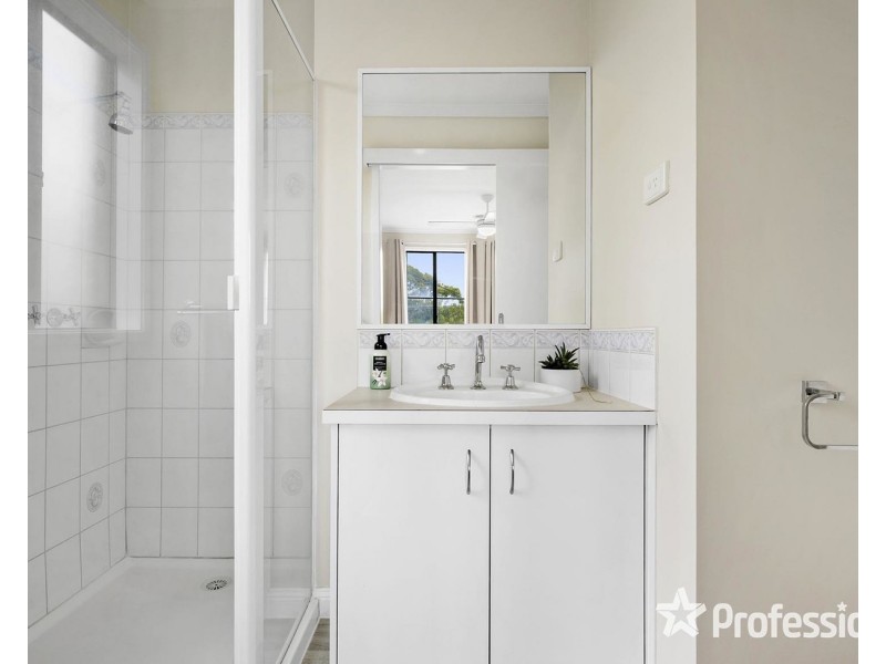 24 Anthony Drive, Chirnside Park VIC 3116