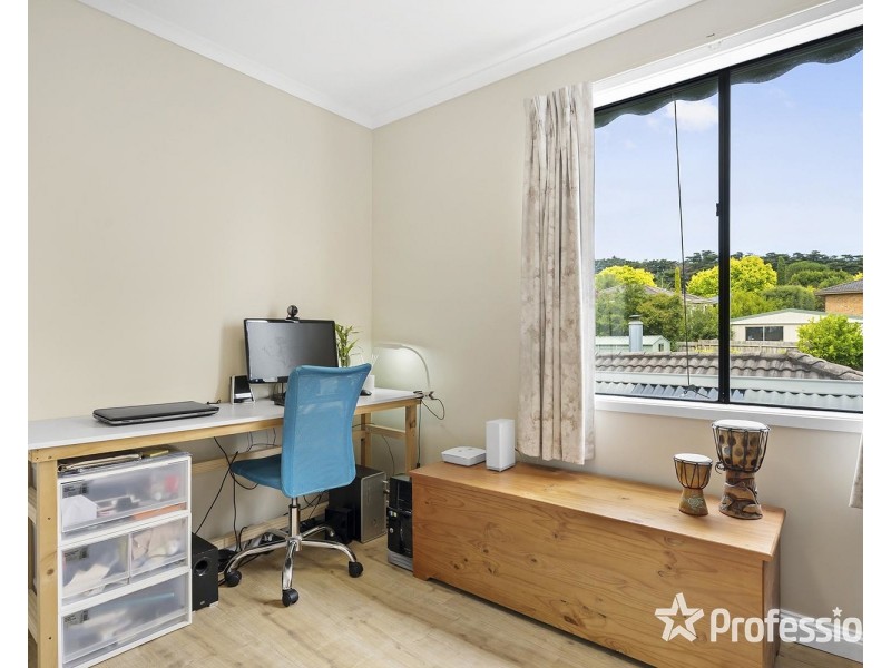 24 Anthony Drive, Chirnside Park VIC 3116