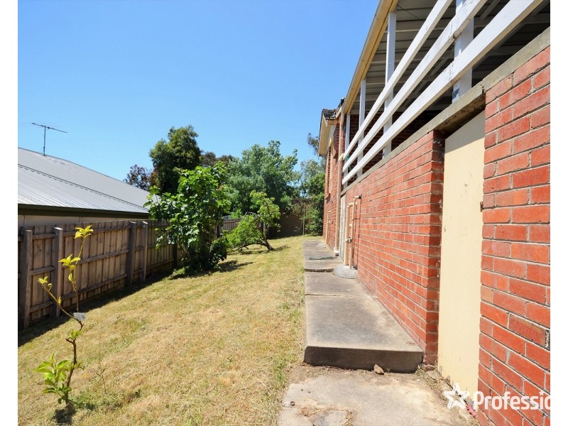 1/30 Felix Grove, Mooroolbark VIC 3138