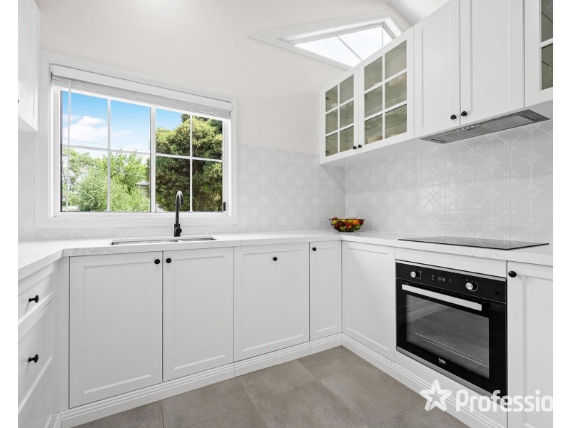 1 Shadowplay Road, Mooroolbark VIC 3138